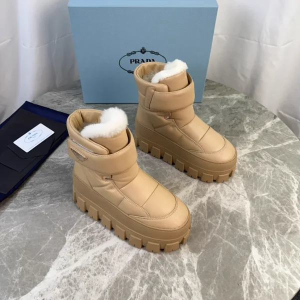 P Family Latest Style Top Version Leather Boots image 1