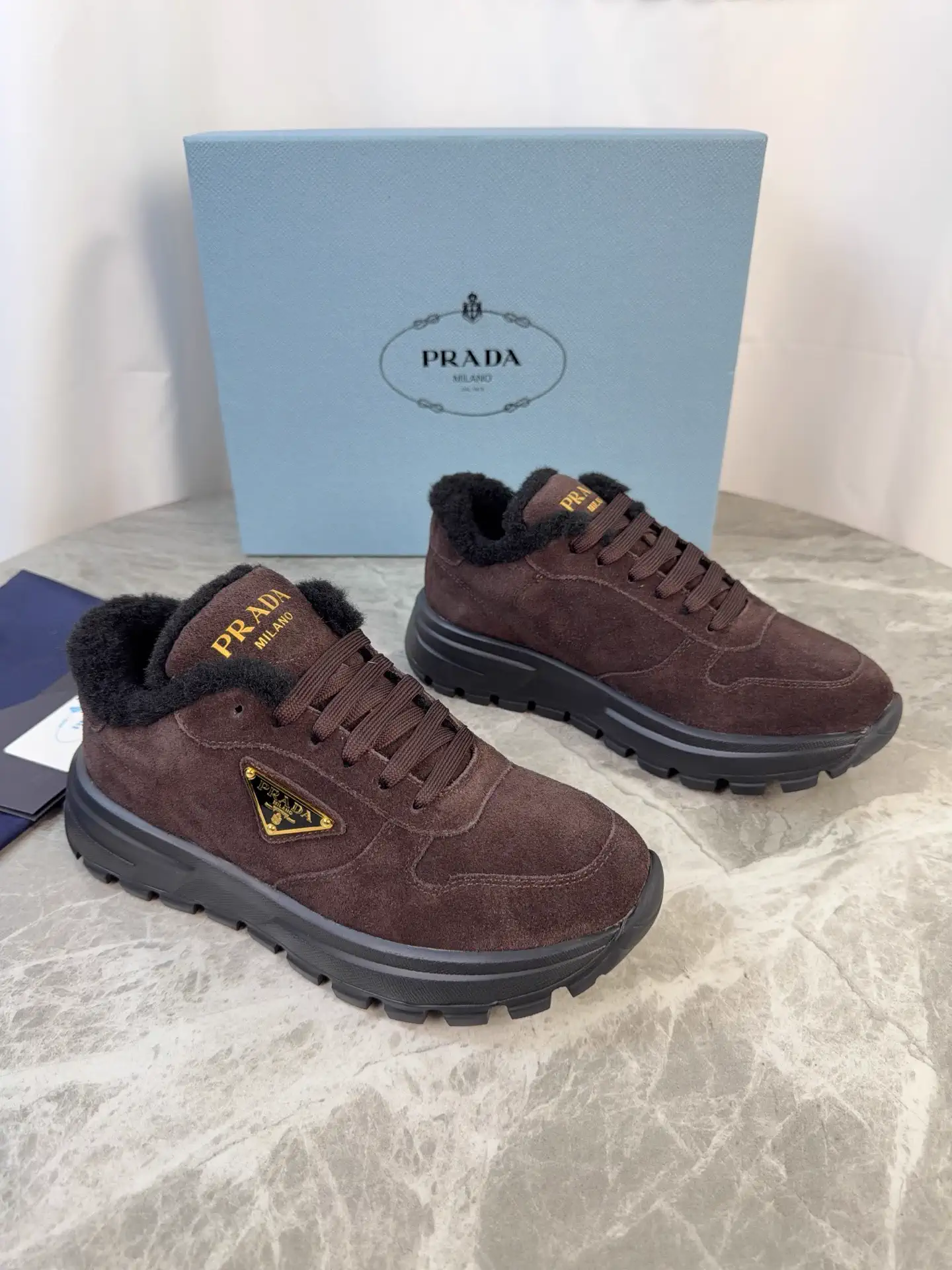 P Brand Latest Style Full Grain Leather and Suede Lining image 1