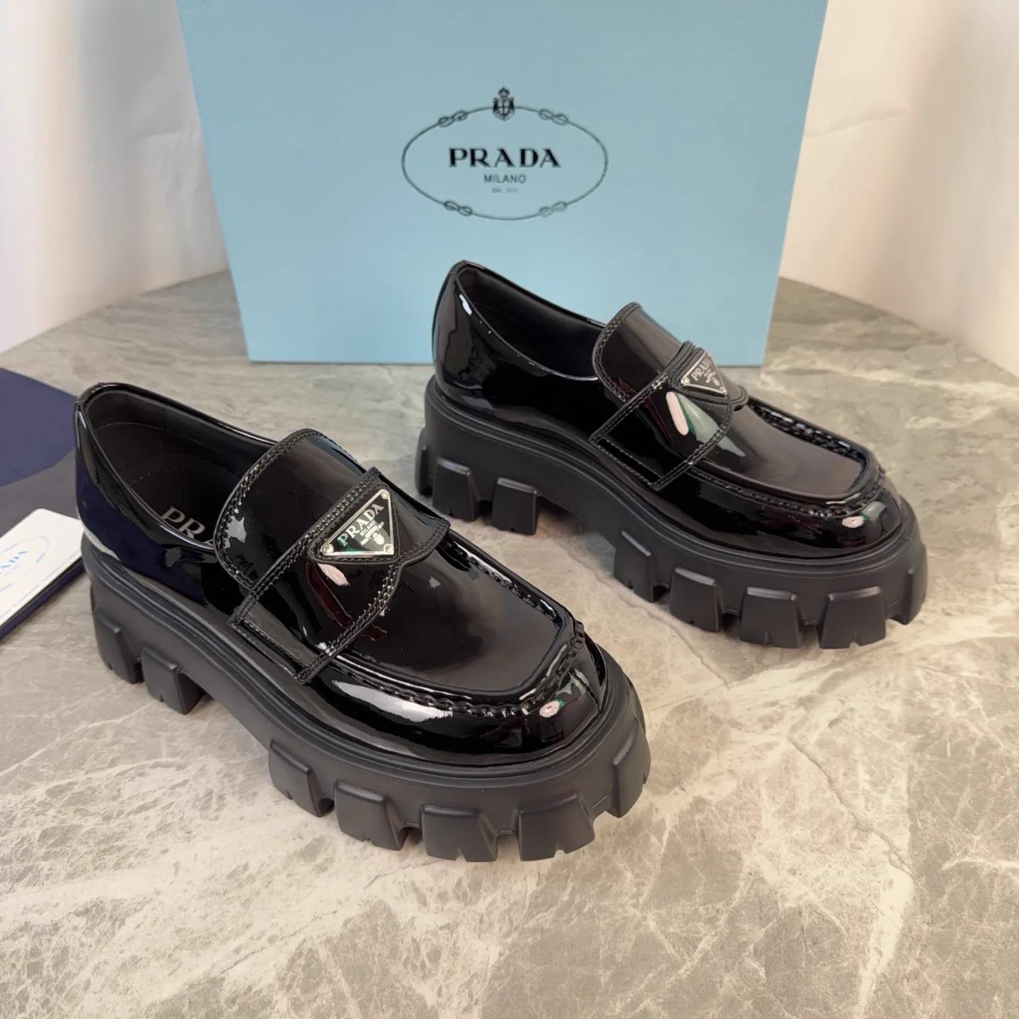 Classic High Version Leather Shoes image 1