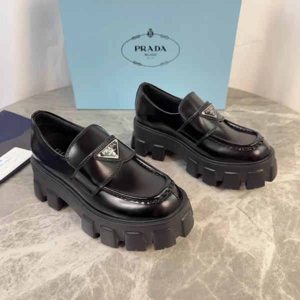 Classic High Version Leather Shoes image 1
