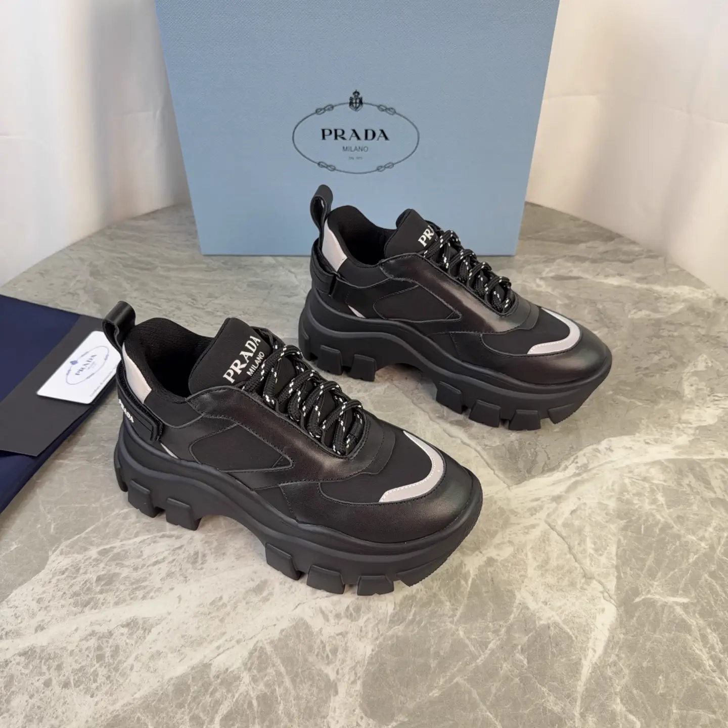 P Family Latest Style Full Grain Leather Upper Breathable Mesh Lining image 1