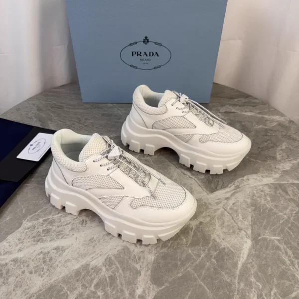 P Brand Latest Style Full Grain Leather Upper Breathable Mesh Lining image 1
