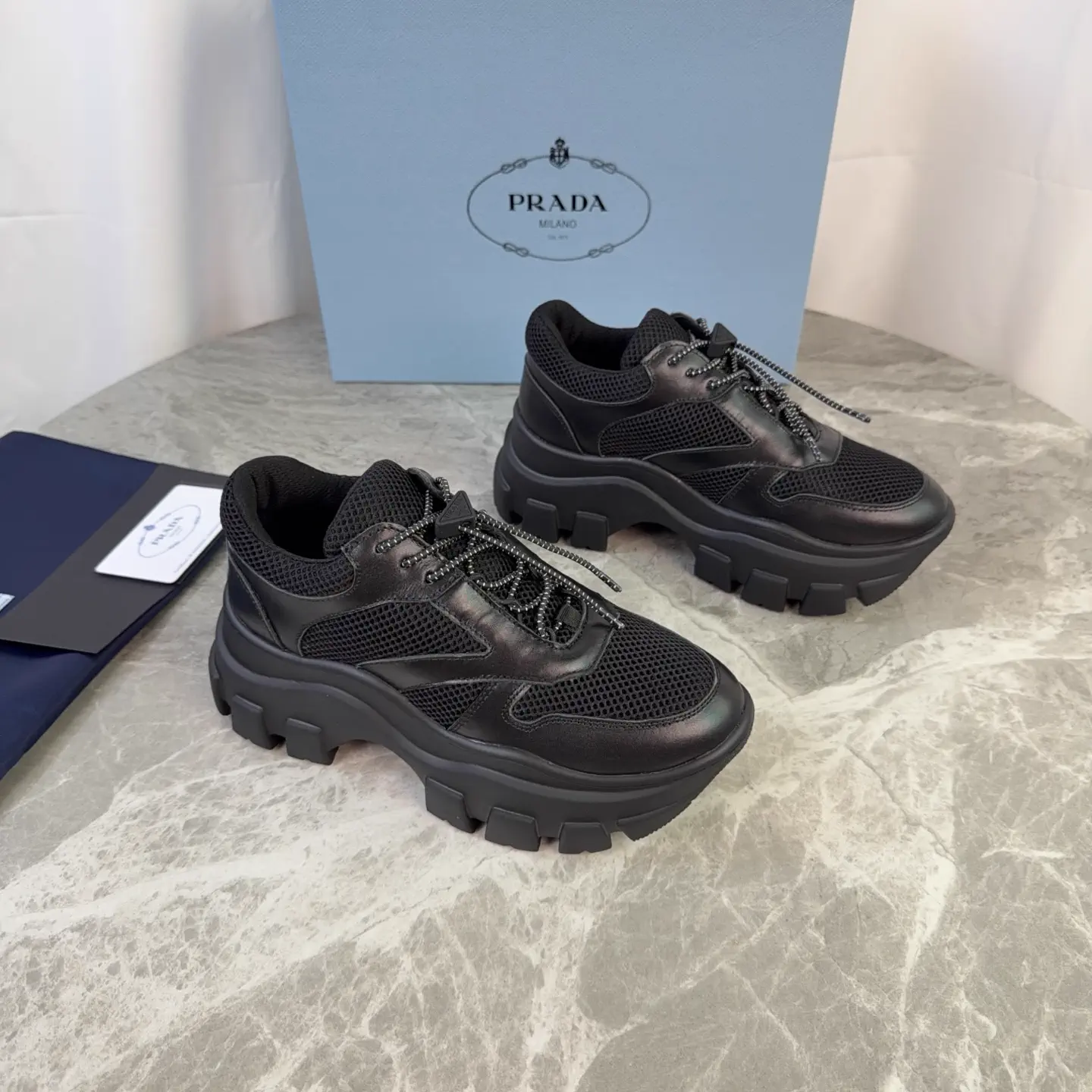 P Family Latest Style Full Grain Leather Upper Breathable Mesh Lining image 1