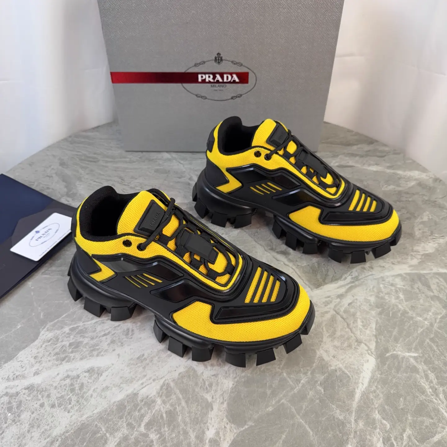 P Brand Classic Style Knitted Upper Shoes image 1
