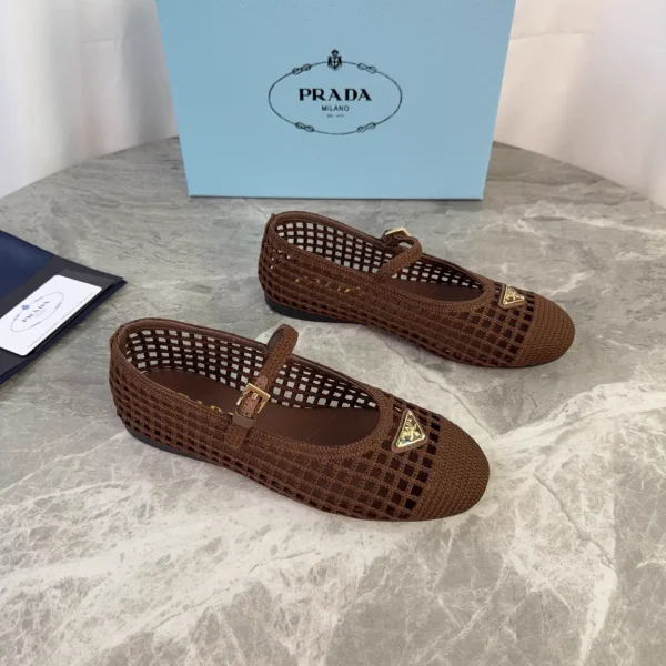 P Family Latest Knitted Upper Sheepskin Lining Shoes image 1