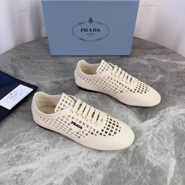 P Family Latest Knitted Upper Sheepskin Lining Shoes image 1