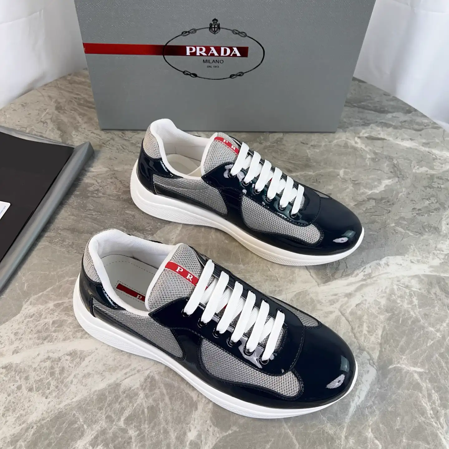 P Brand Classic Style Leather and Mesh Shoes image 1