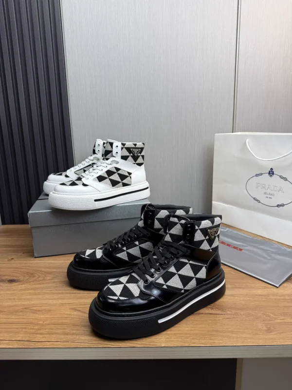 PRADA Men's Autumn/Winter Knit Leather Shoes image 1