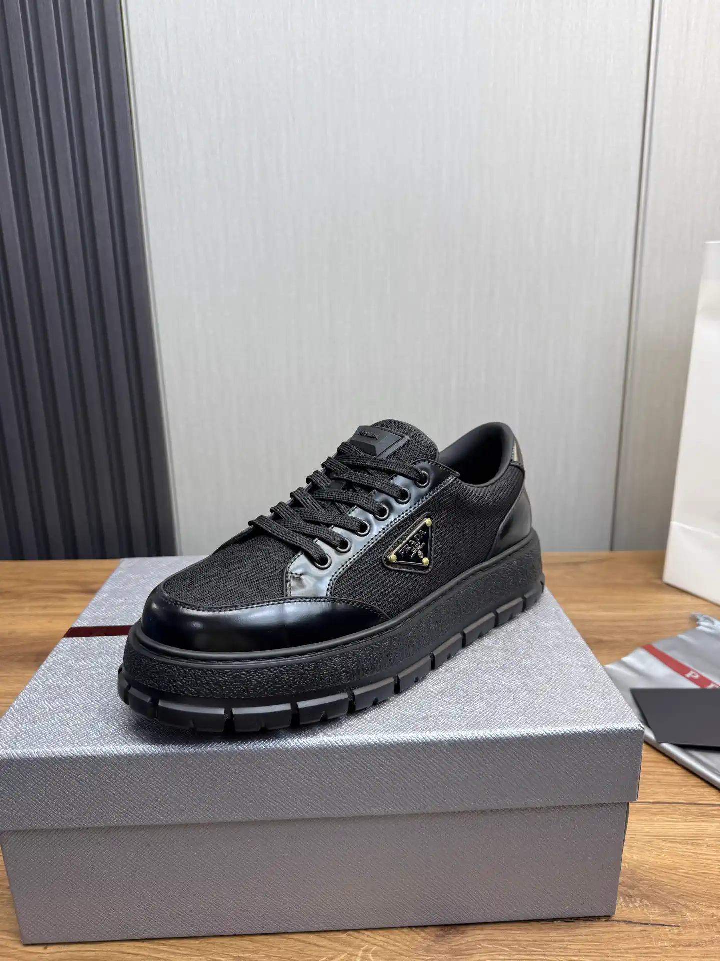 Men's Leather and Mesh Paneled Shoes image 1