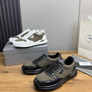 Men's Leather and Mesh Stitching Casual Shoes image 1