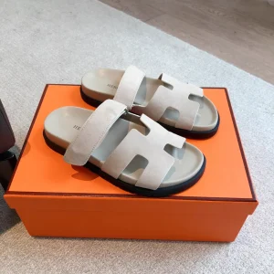 Hermès SS23 New Arrival Color-Block Slippers image 1