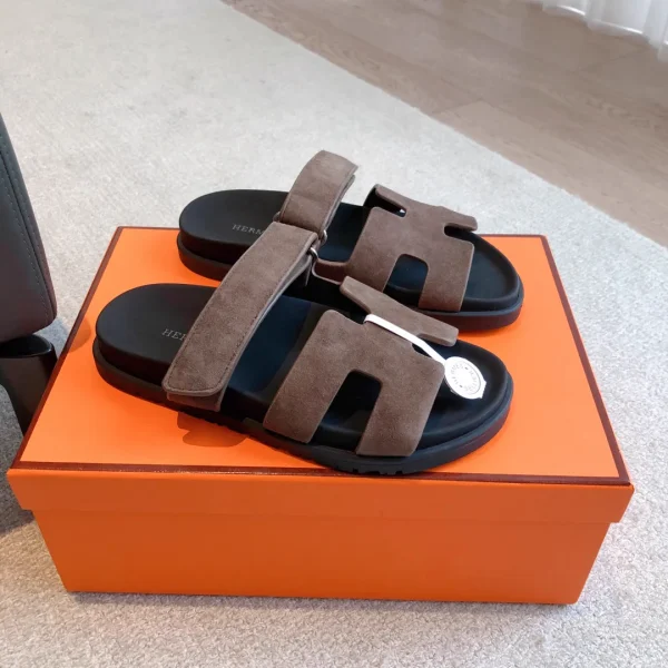 Hermès SS23 New Arrival Slippers image 1
