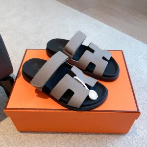 Hermes SS23 New Arrival Men's Slippers image 1