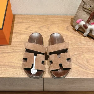 Hermes Wooden Sole Slippers with British Retro Design image 1