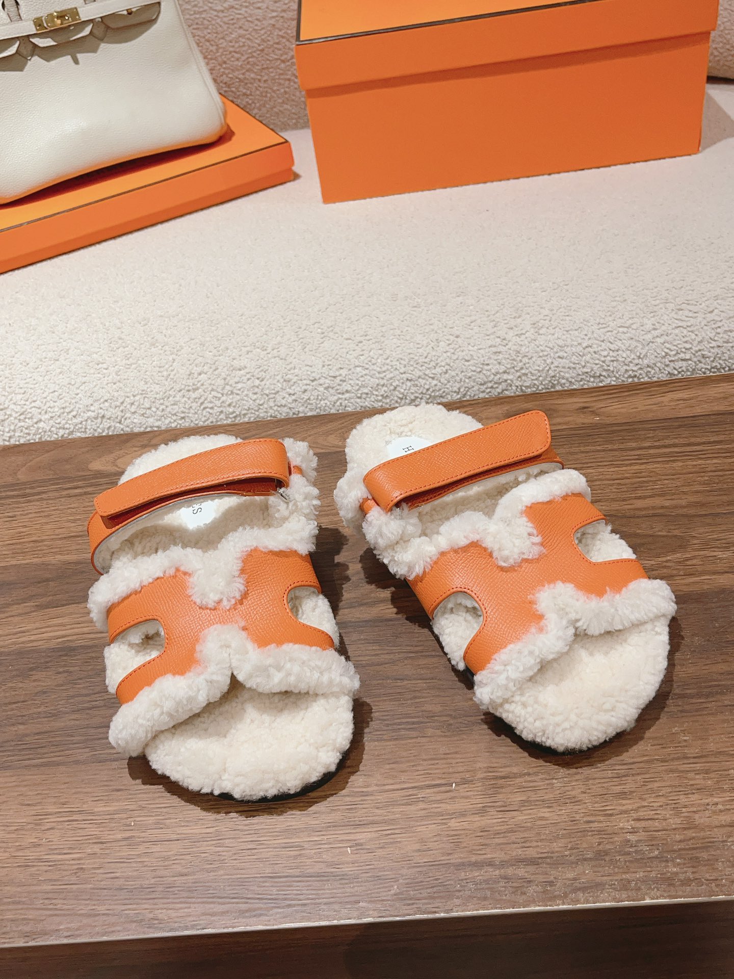 Hermès Classic Unisex Autumn/Winter Genuine Leather Wool Slippers image 1