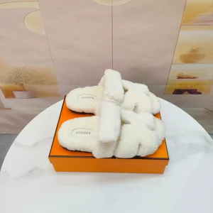 Hermès Classic Couple Style Autumn/Winter Wool and Leather Slippers image 1