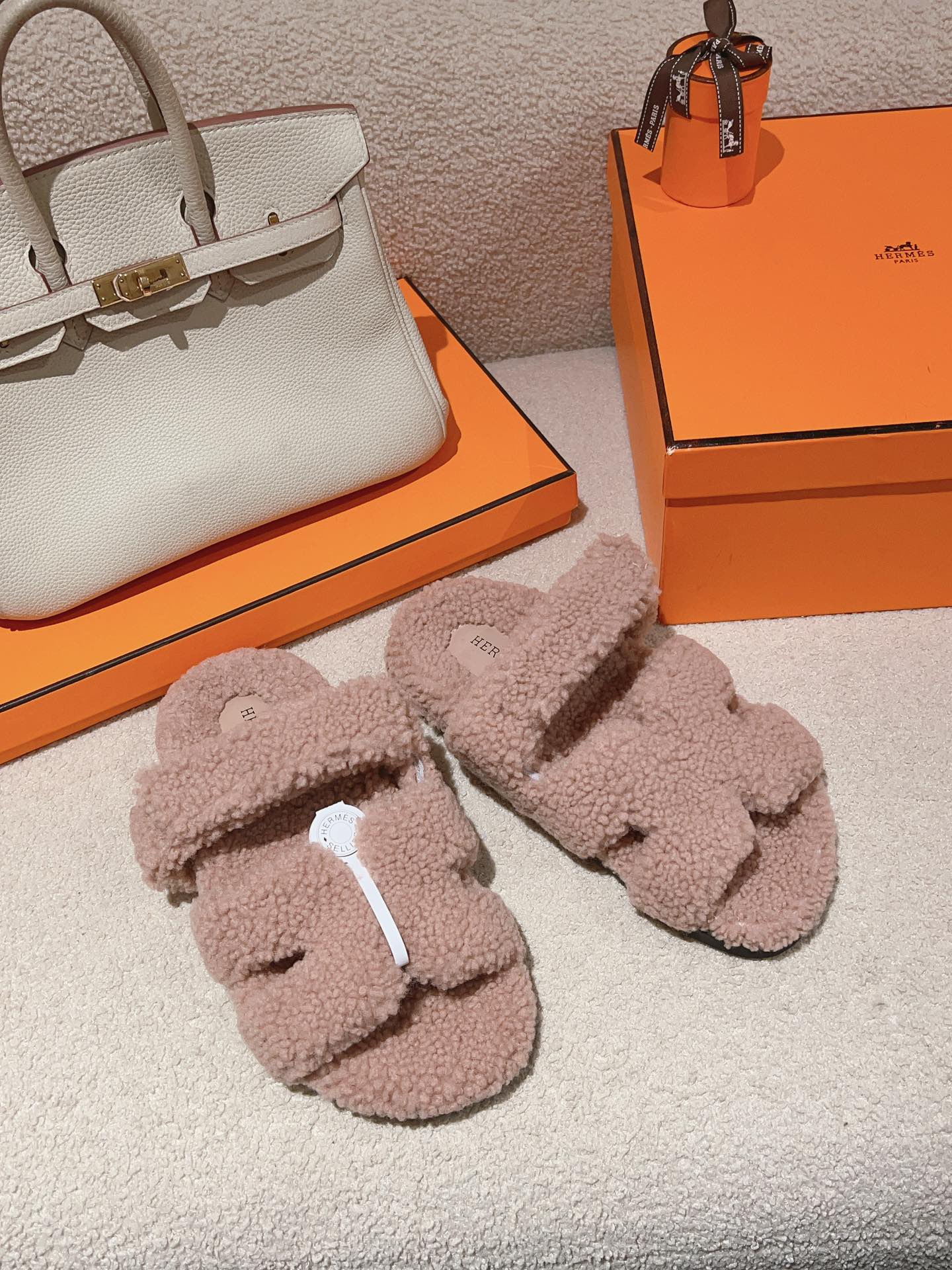 Hermès Classic Couple Style Autumn Winter Genuine Leather Wool Slippers image 1