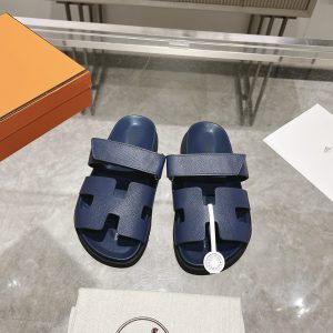 Herme* Ancone Cowhide Leather Palm Grain Slides image 1