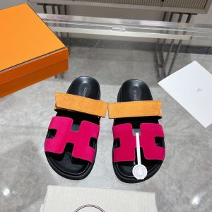 Colorblock Sheepskin Unisex Slides image 1