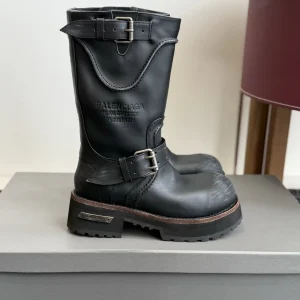 Balenciaga FW26 Venom Boots image 1