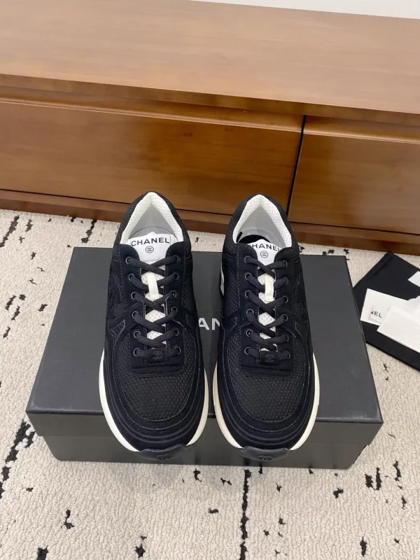 25ss Classic Casual Sneakers image 1