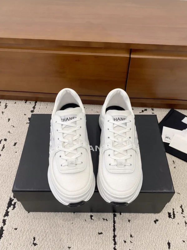 25ss Classic Casual Sneakers image 1