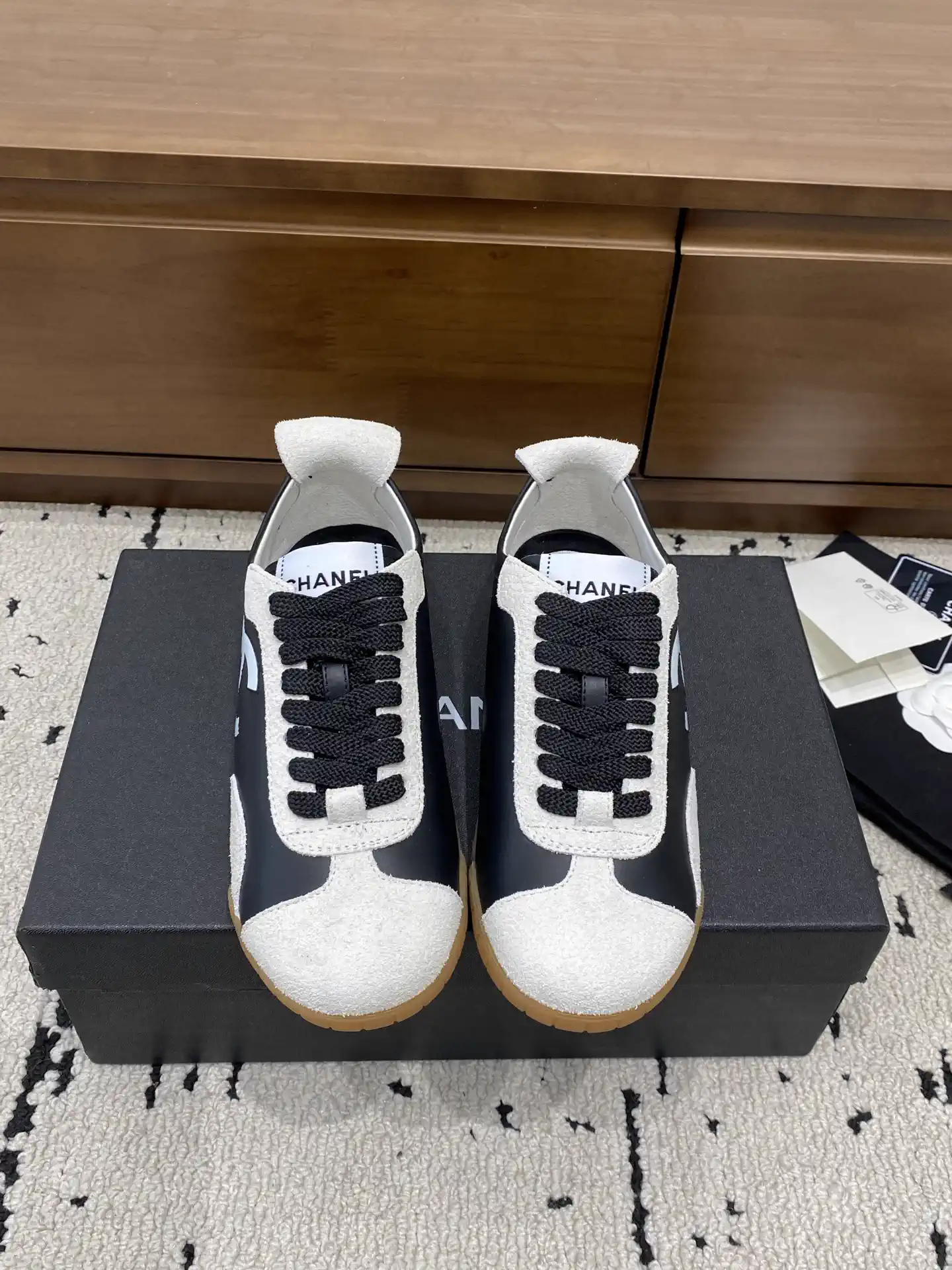 26P Series Casual Training Sneakers image 1