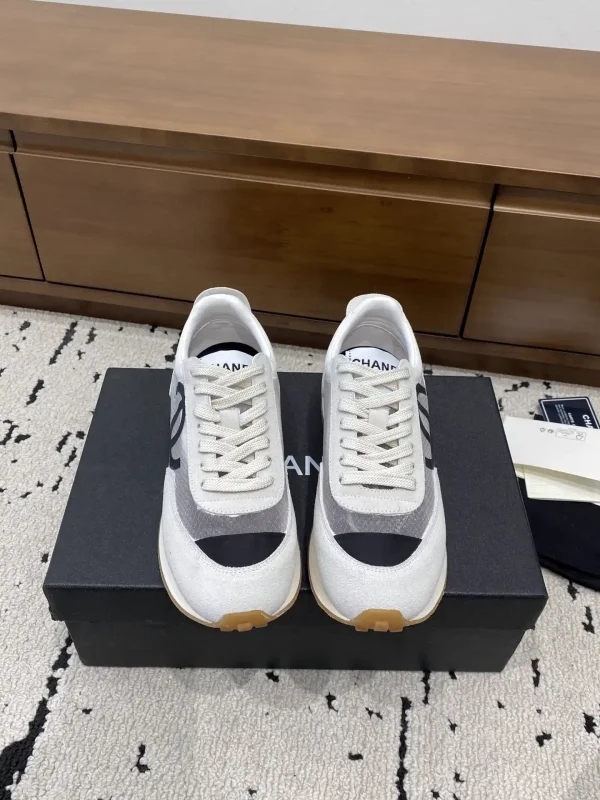 Women's Casual Running Sneakers image 1