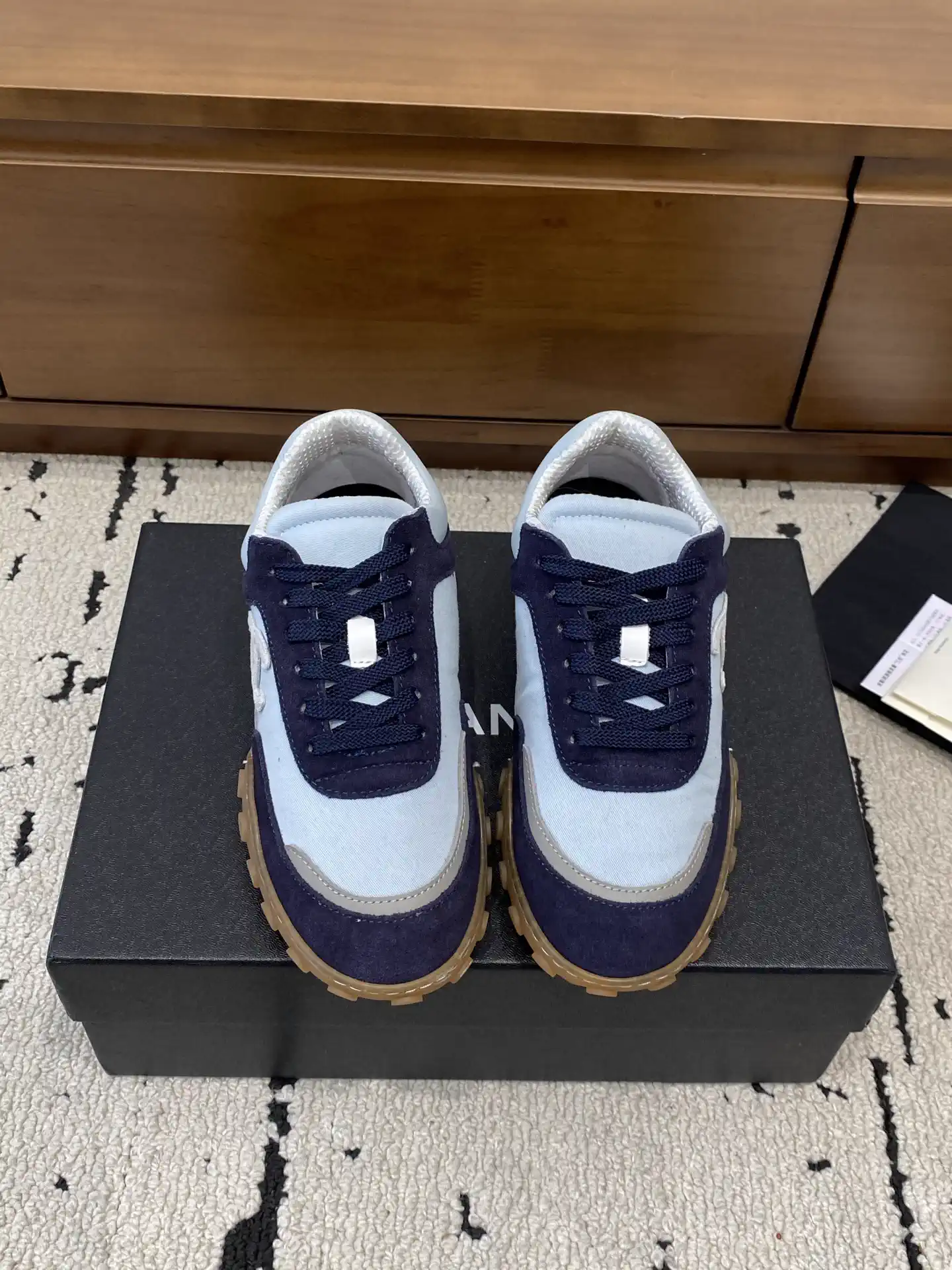 Thick Sole Casual Retro Training Sneakers image 1