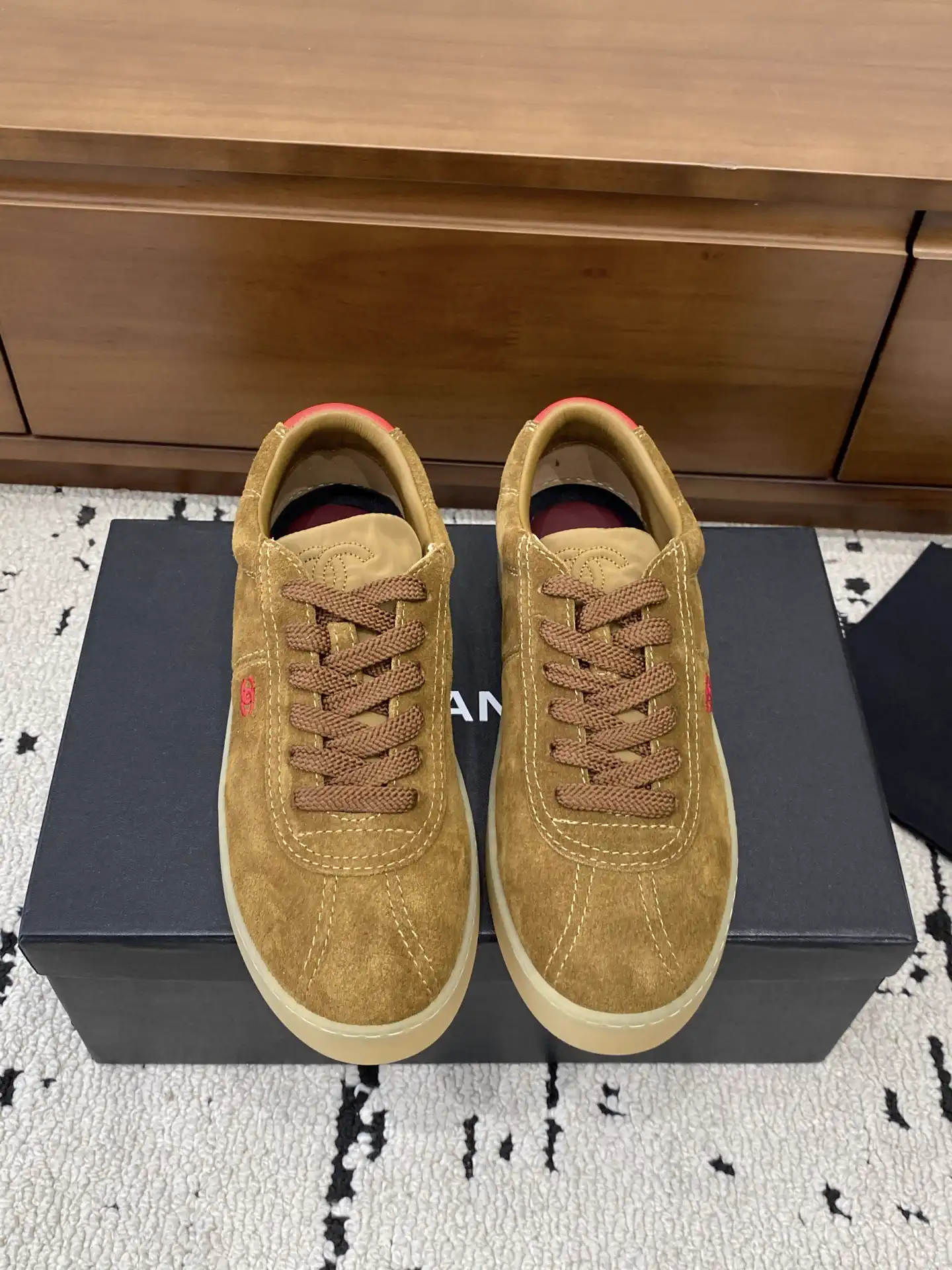 Women's Casual Suede Sneakers image 1
