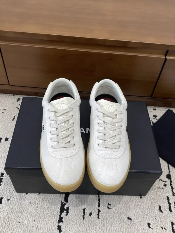 Women's Casual Running Sneakers image 1