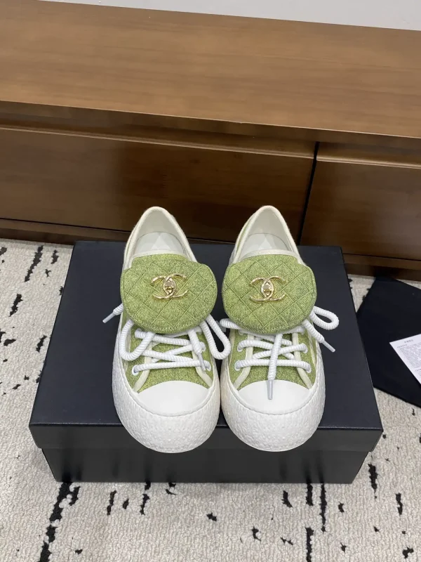 2026 Spring Summer Turnlock Mule Sneakers image 1