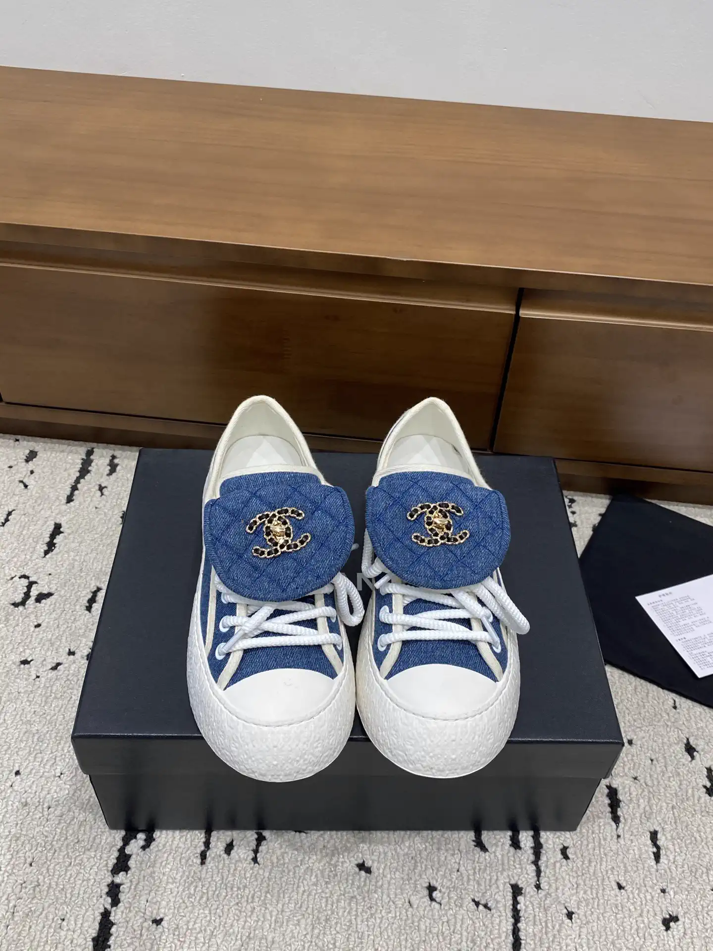 2026 Spring Summer New Turnlock Mule Sneakers image 1