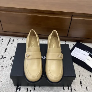 Women's Button Decor Chunky Heel Loafers image 1