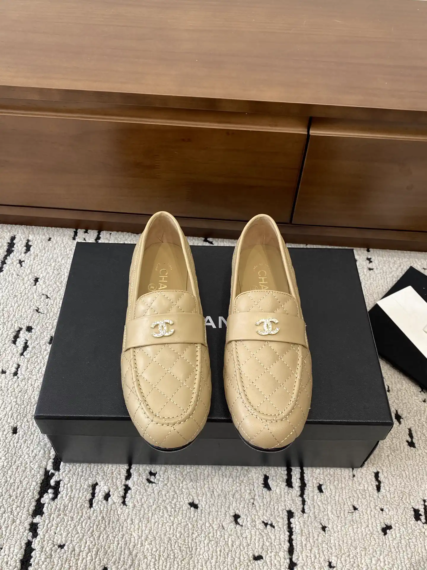 Quilted Low Heel Round Toe Flat Loafers image 1