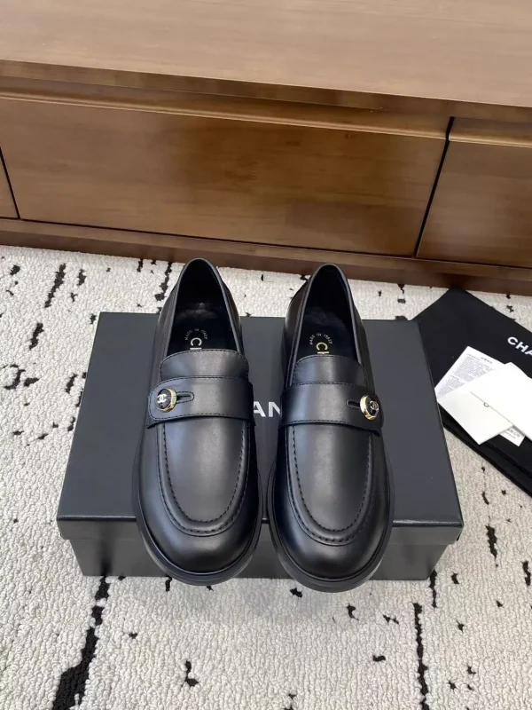 Women's Leather Loafers with Decorative Button image 1