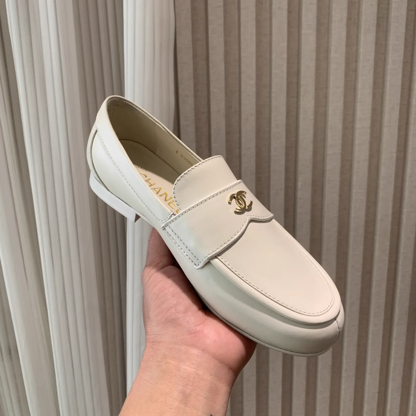 CHANEL 2025 Spring Summer Double C Rhinestone Buckle Loafers image 1