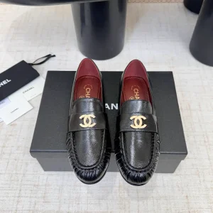 Women's Retro Round Toe Loafers with Gold Hardware image 1