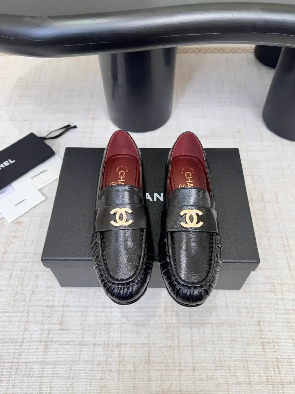 Women's Retro Round Toe Loafers with Gold Hardware image 1