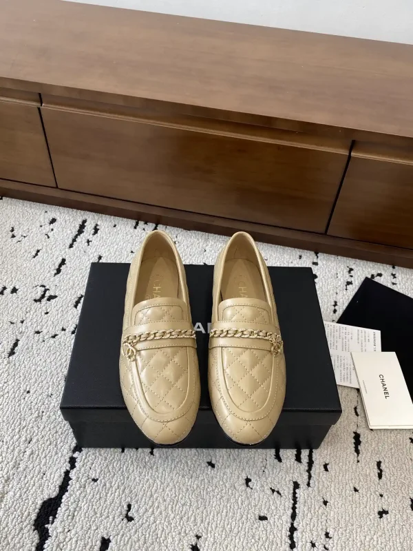 Quilted Chain Decor Low Heel Flat Loafers image 1