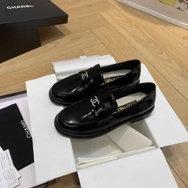 Women's Patent Leather Loafers with Decorative Buckle image 1