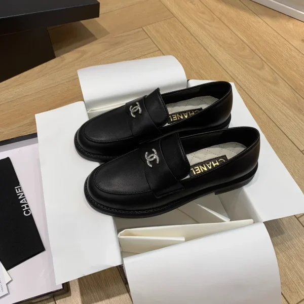 Waxed Cowhide Loafers with Decorative Buckle image 1