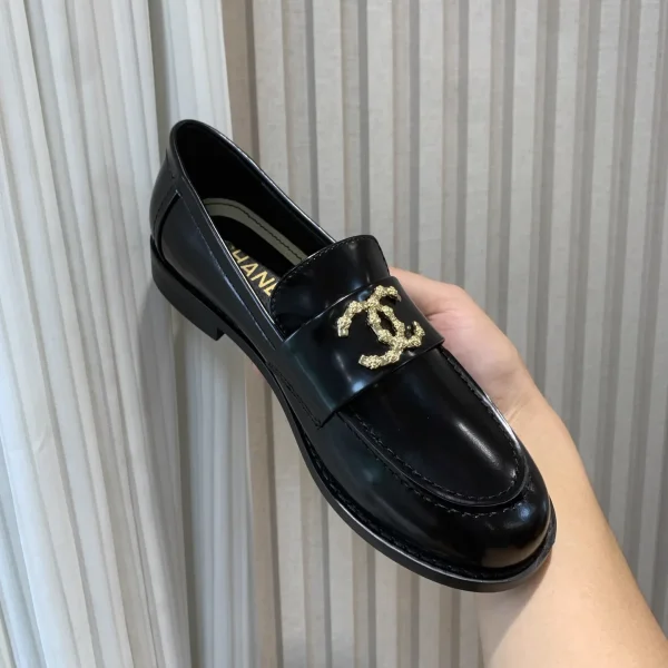 Women's Retro Loafers with Gold Hardware Accent image 1