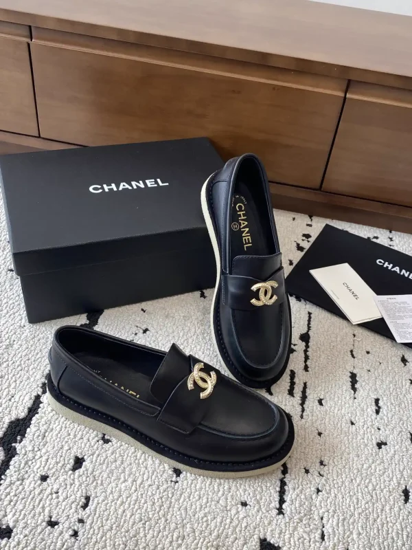 Women's Leather Loafers with Double C Logo image 1