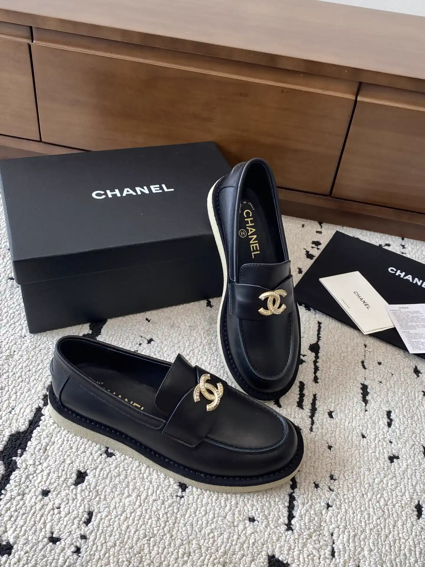 Women's Leather Loafers with Double C Logo image 1