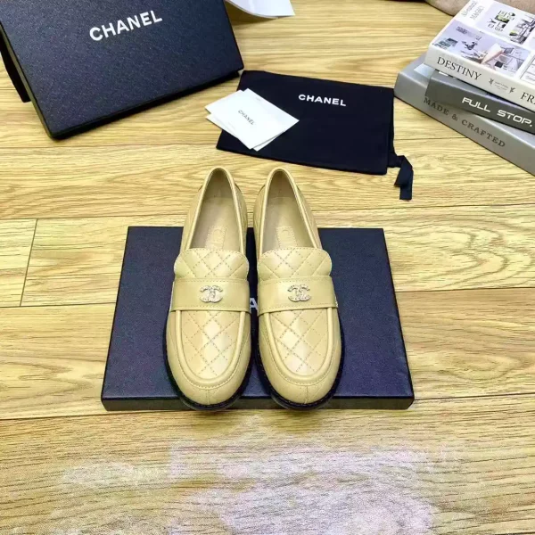 Quilted Leather Loafers with Logo Accent image 1