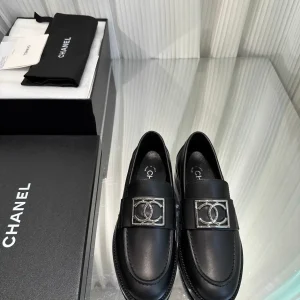 CHANEL 2023 Early Autumn Loafers image 1
