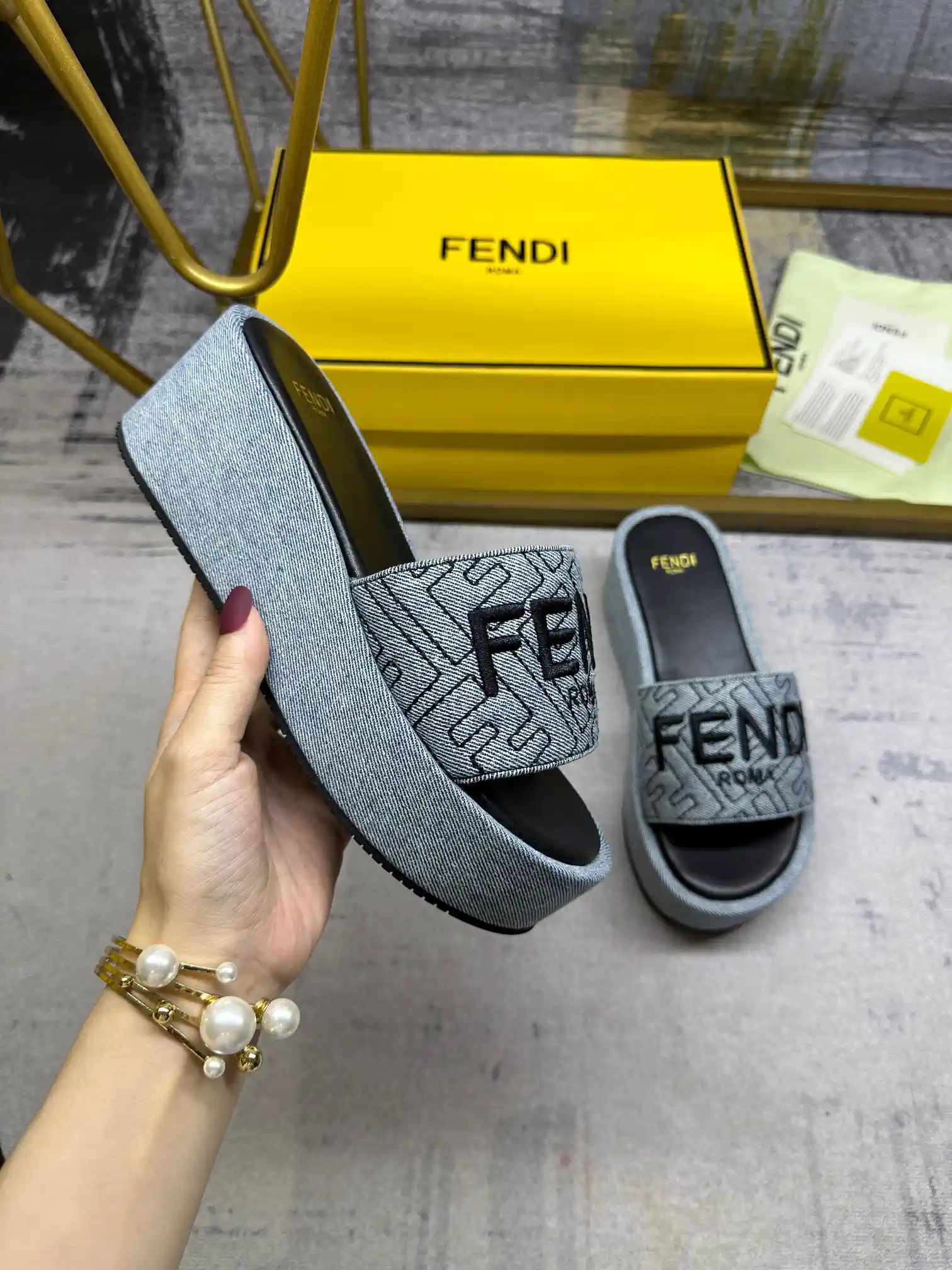 FENDI Wide Strap Platform Slides image 1