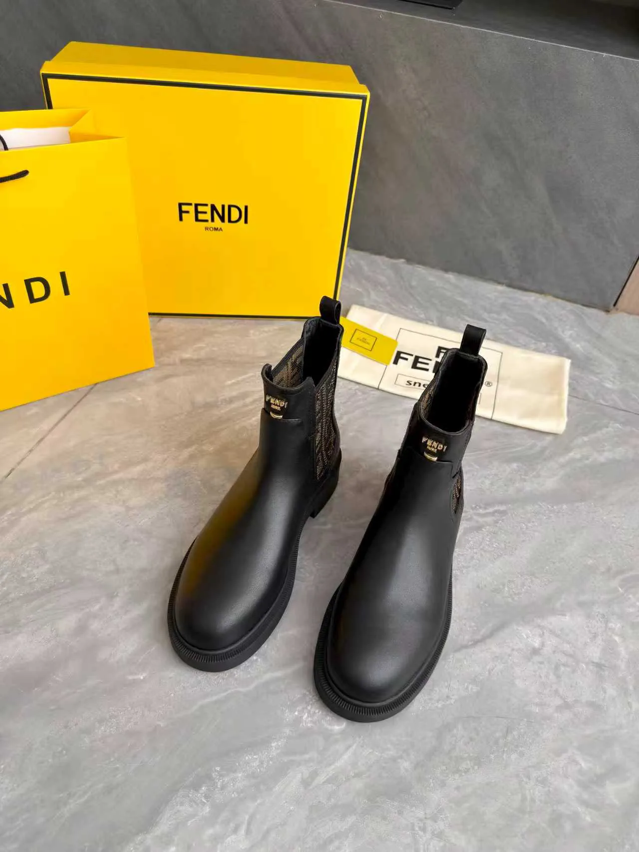 FENDI Platform Chelsea Boots image 1