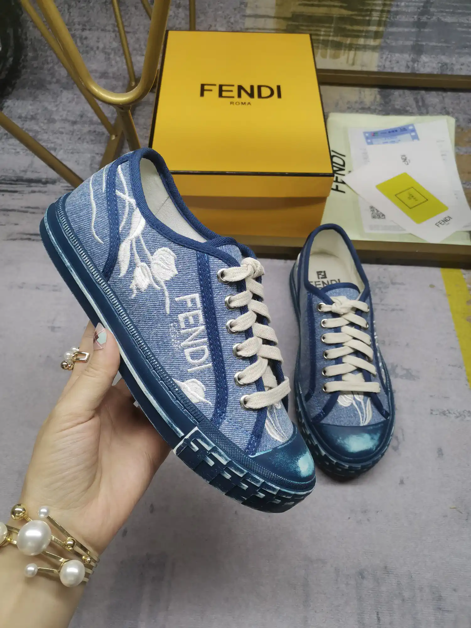 FENDI Domino Floral Embroidered Canvas Casual Sneakers image 1
